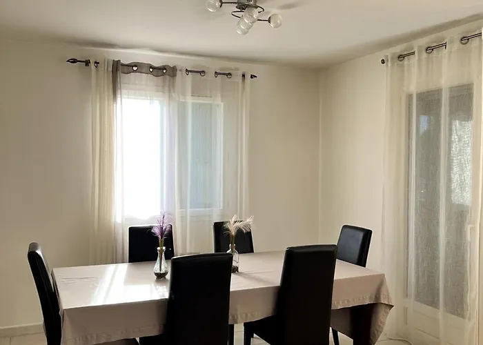 Charming House, Luberon, Near Golf And Wineries Feriehus *